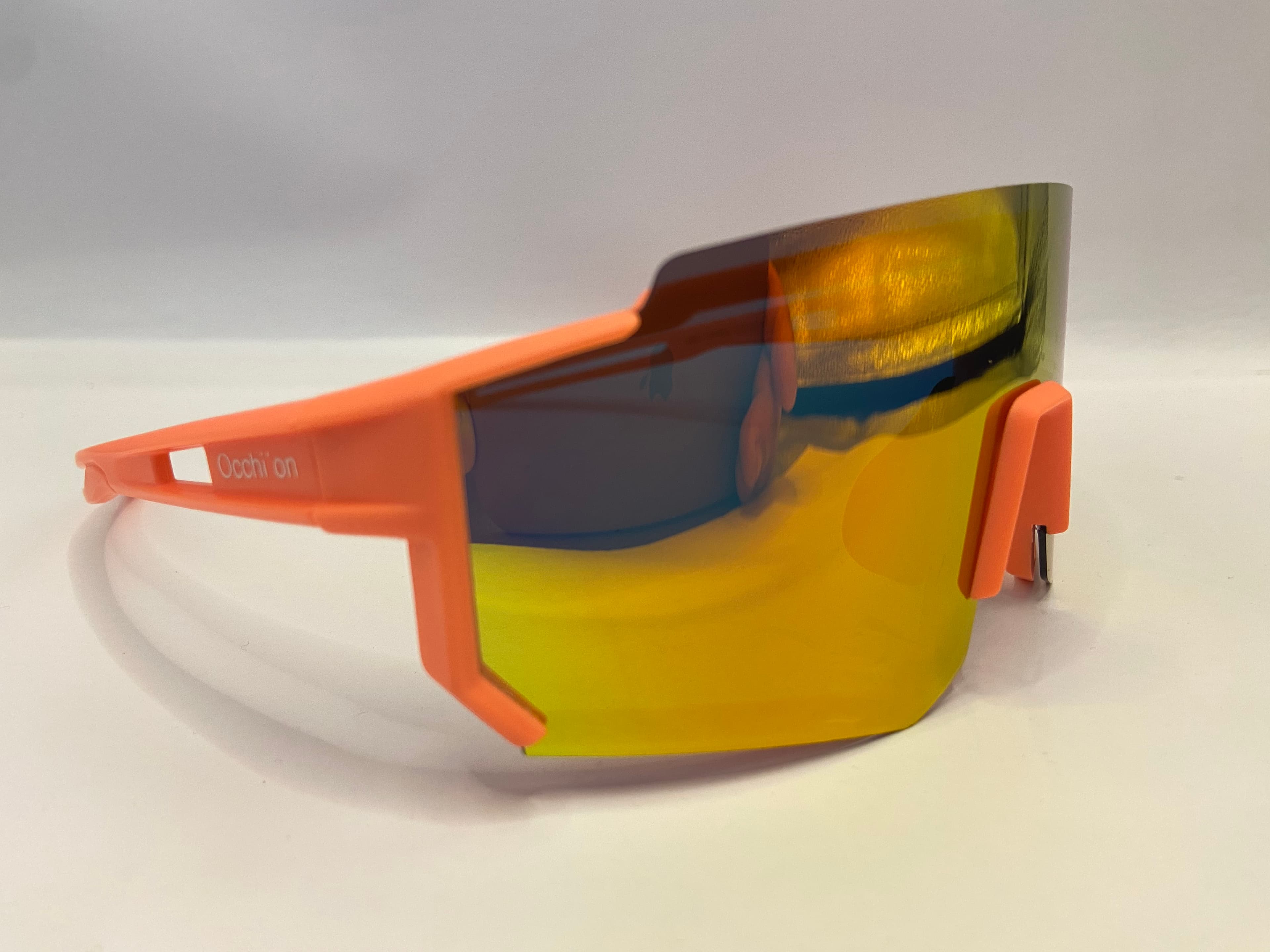 Occhi’on Scudo Neon